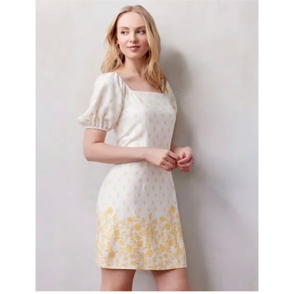 LC Lauren Conrad‎ short puff sleeve floral summer mini dress Butter Yellow Large